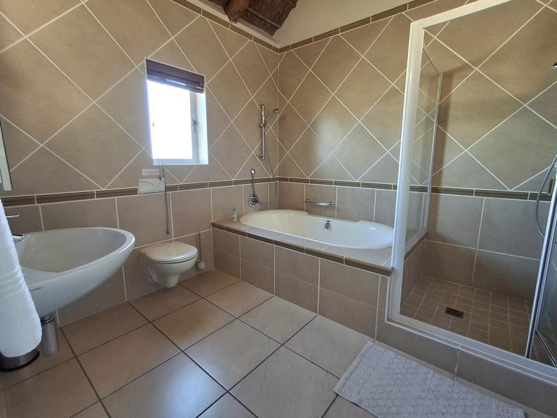 6 Bedroom Property for Sale in Duyker Eiland Western Cape